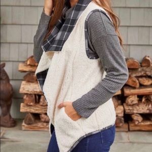 Matilda Jane cozy up plaid vest size xs NWT